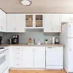 Liberty Village Home 5 Mins To Lakeshore!